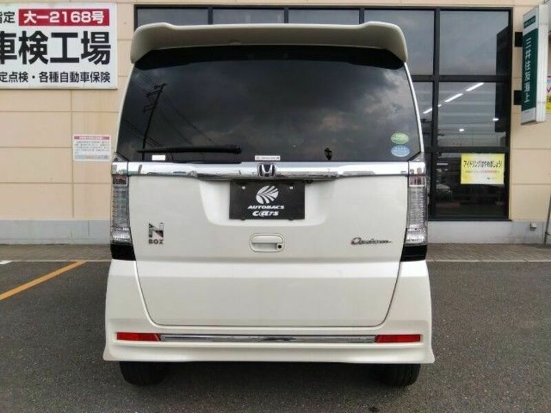 N BOX