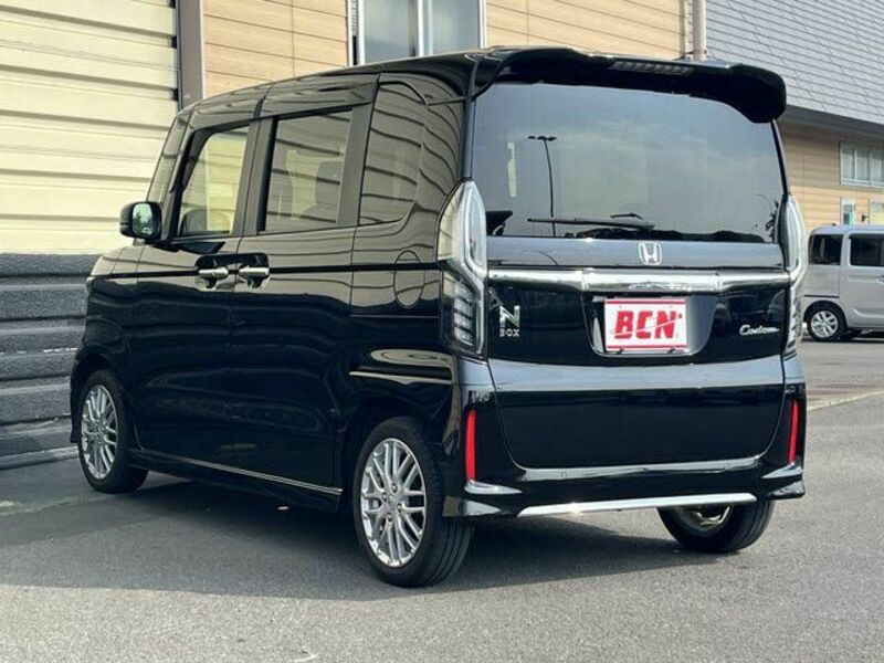 N BOX CUSTOM