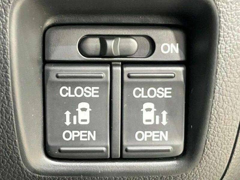 N BOX