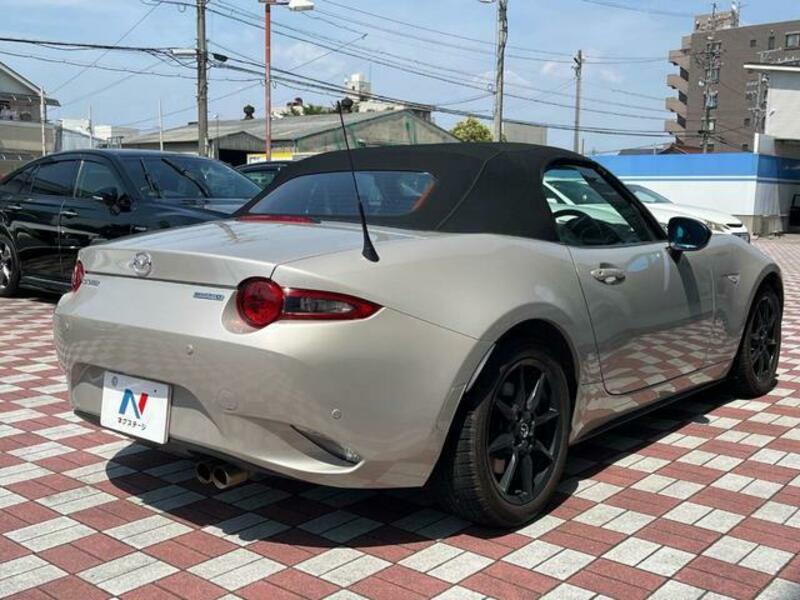 ROADSTER