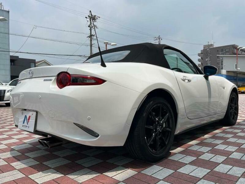 ROADSTER