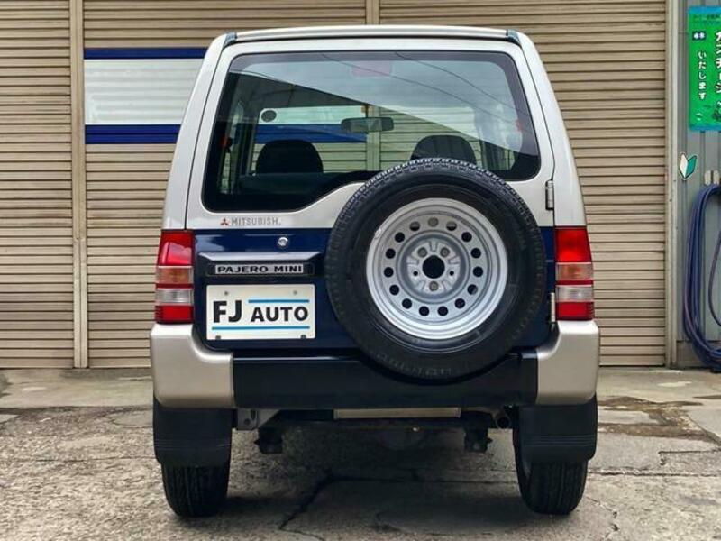 PAJERO MINI