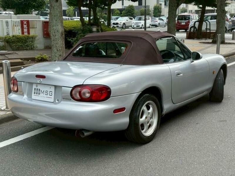 ROADSTER