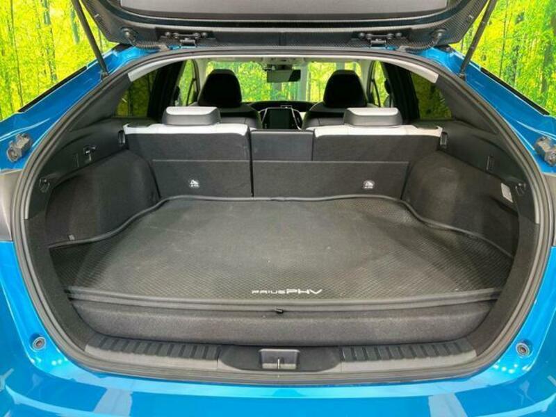 PRIUS PHV