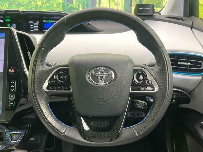 PRIUS PHV