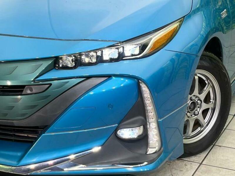 PRIUS PHV