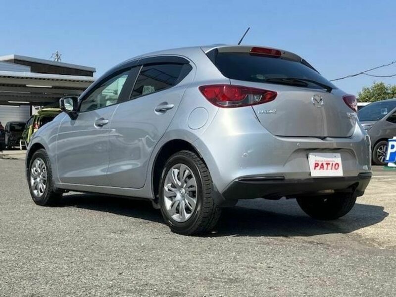 MAZDA2