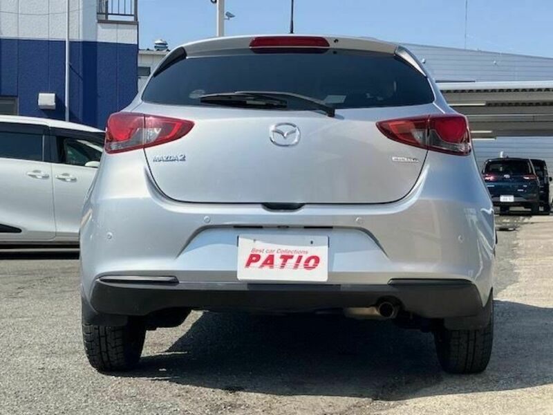 MAZDA2