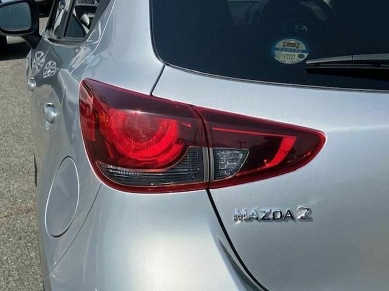 MAZDA2