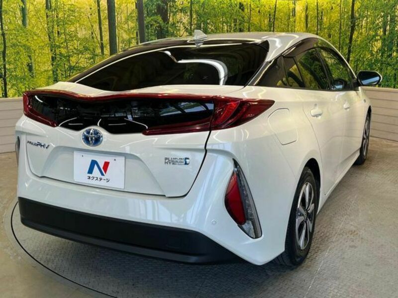 PRIUS PHV