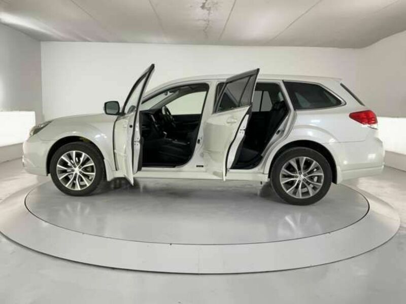 LEGACY OUTBACK