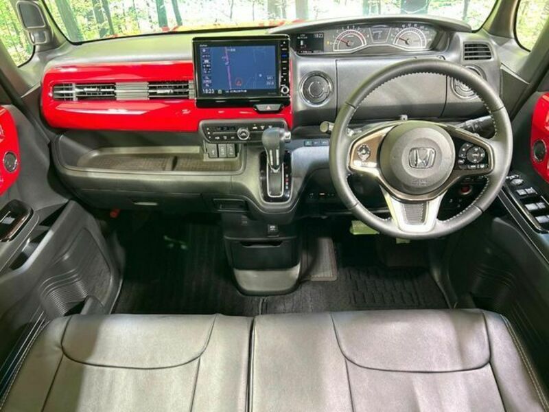 N BOX CUSTOM