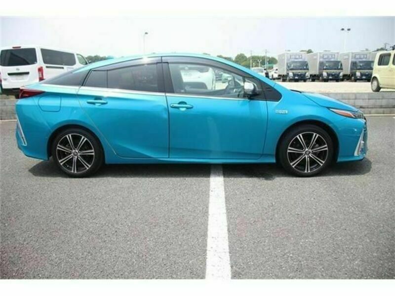 PRIUS PHV