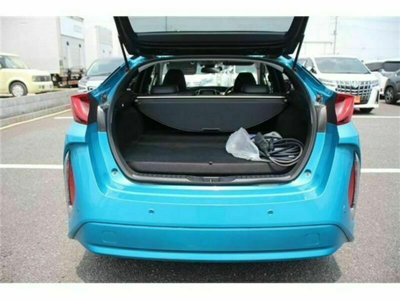 PRIUS PHV