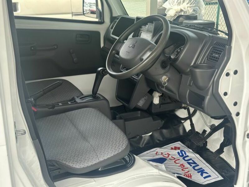 MINICAB TRUCK