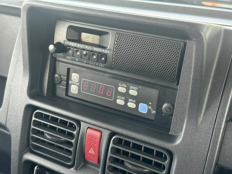 MINICAB TRUCK