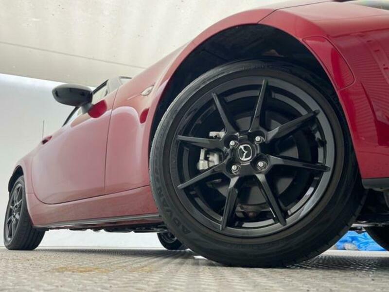 ROADSTER
