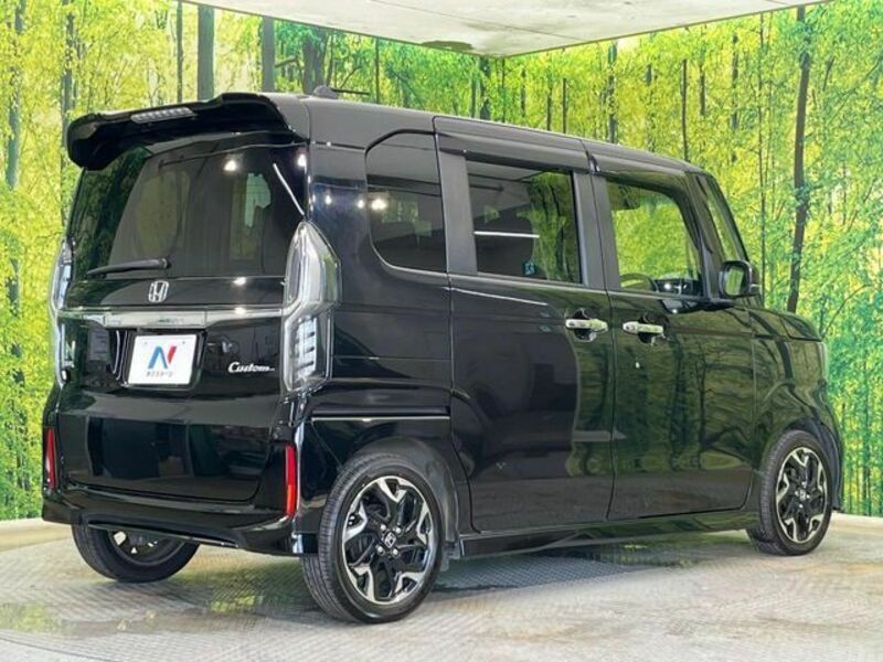 N BOX CUSTOM