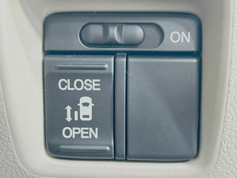 N BOX