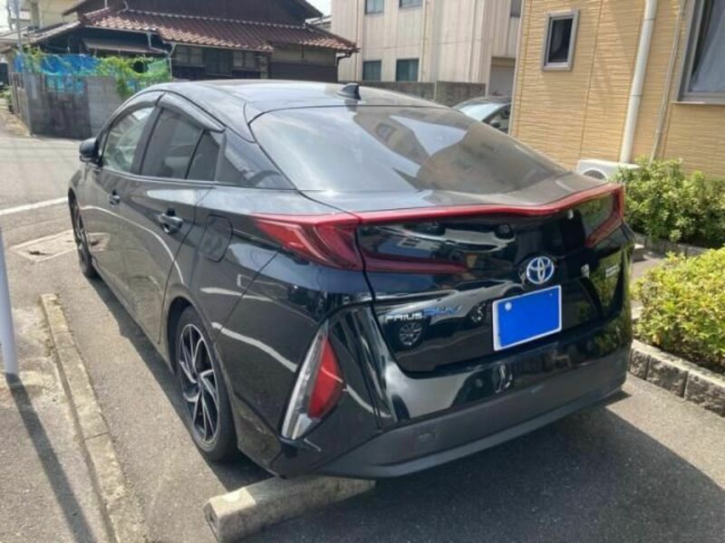 PRIUS PHV