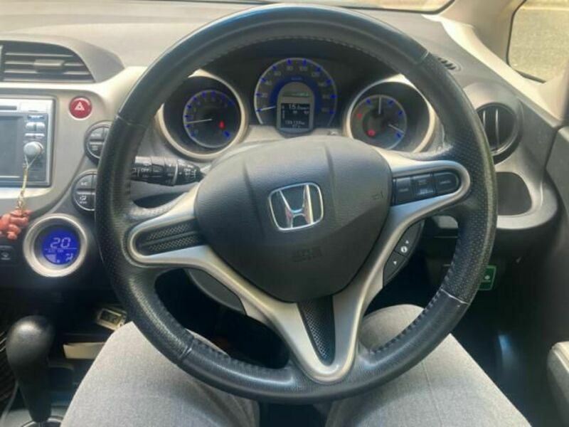 FIT HYBRID