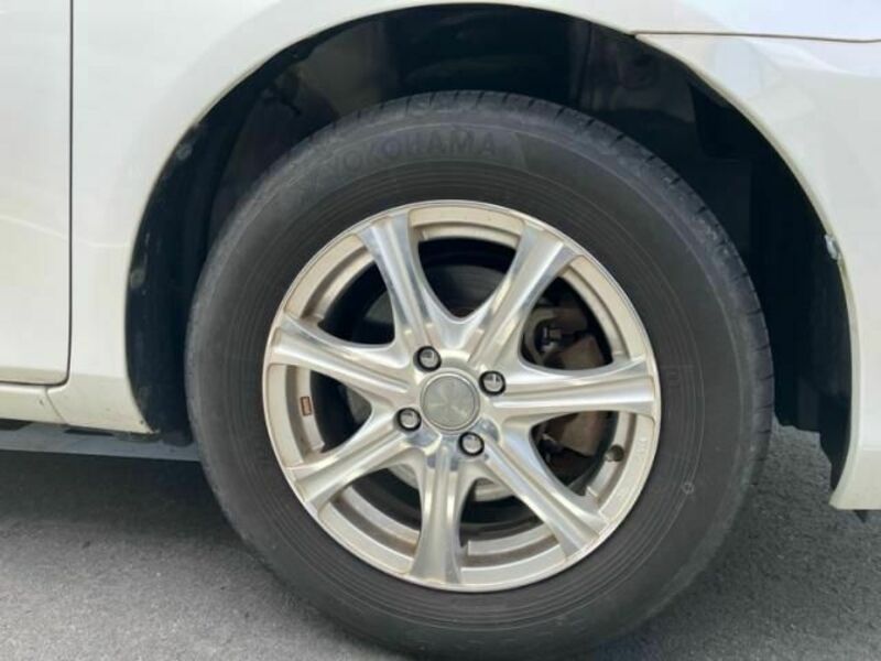 COROLLA FIELDER