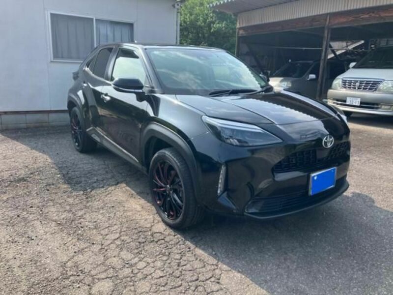 YARIS CROSS