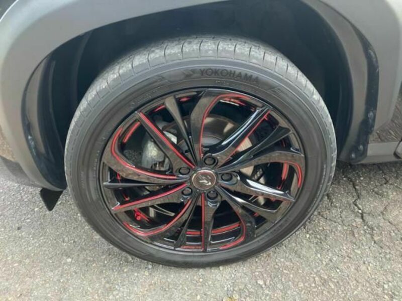 YARIS CROSS