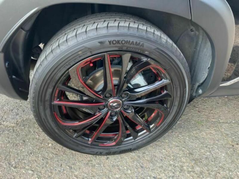 YARIS CROSS