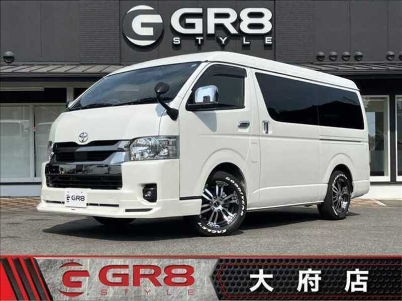 TOYOTA HIACE