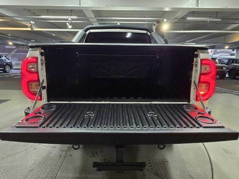 HILUX