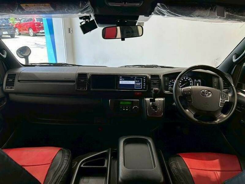 HIACE VAN