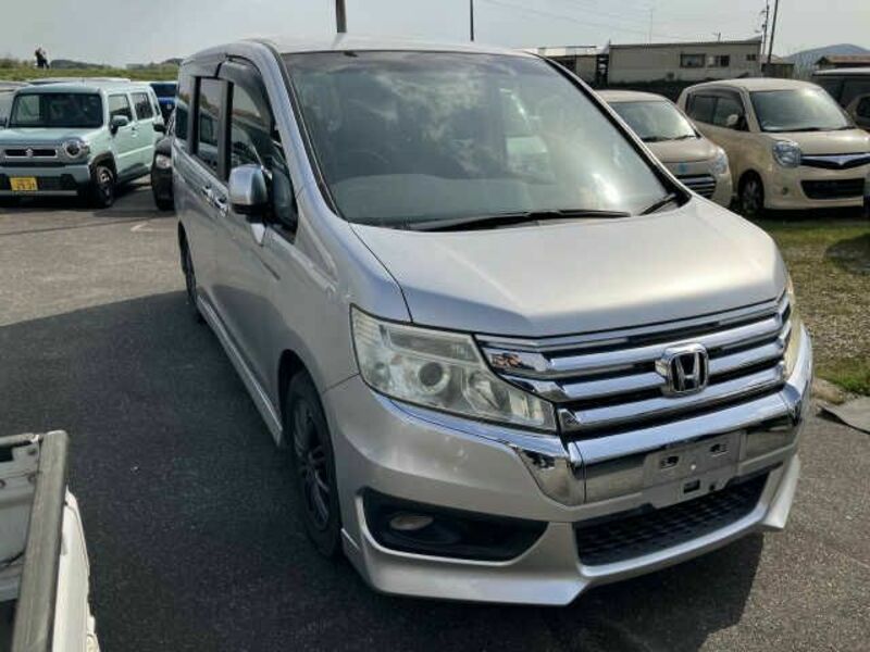 HONDA STEPWAGON SPADA
