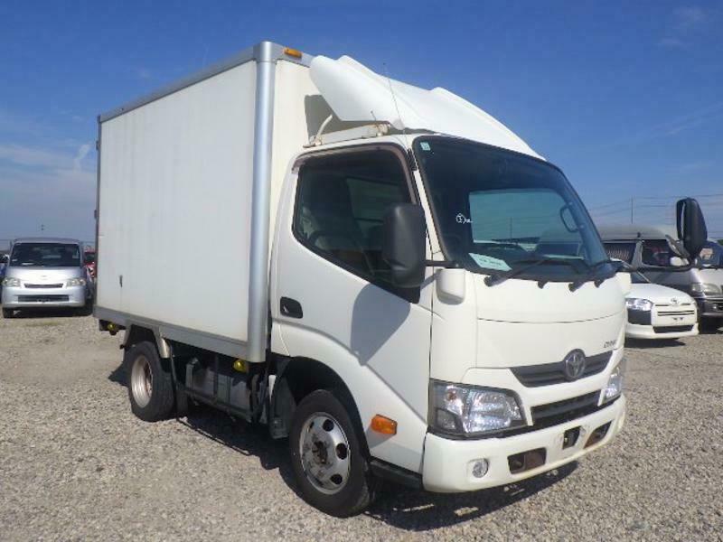 TOYOTA DYNA