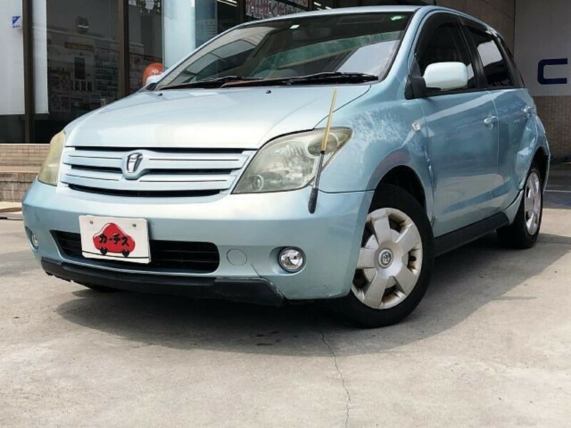 TOYOTA IST