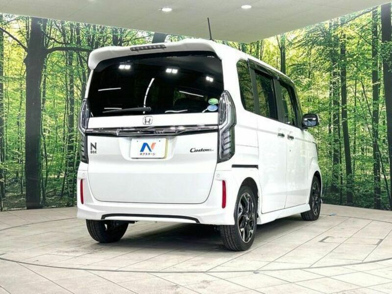 N BOX CUSTOM