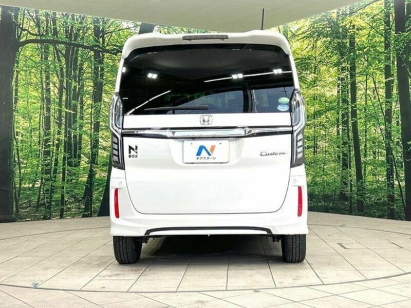 N BOX CUSTOM