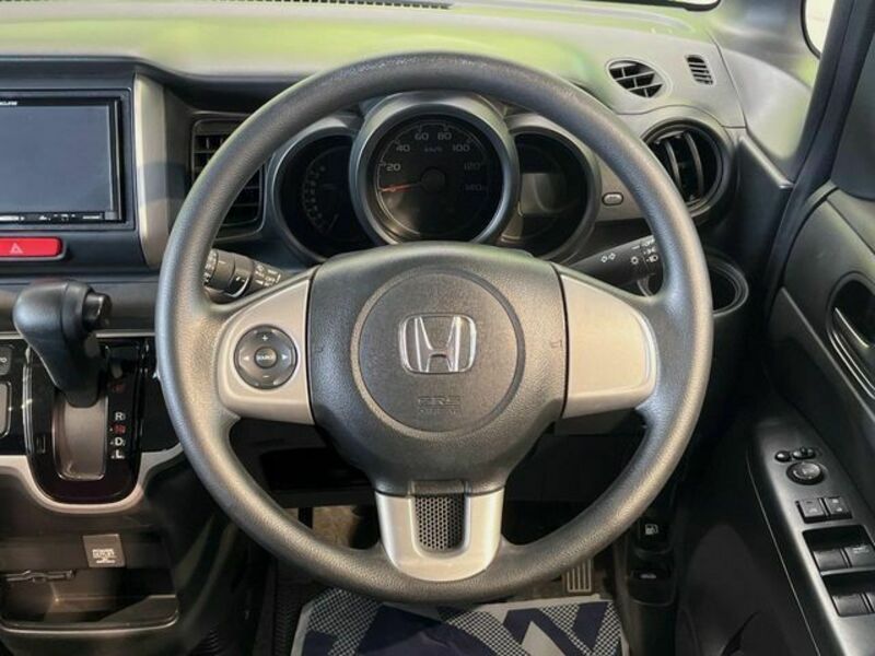 N BOX