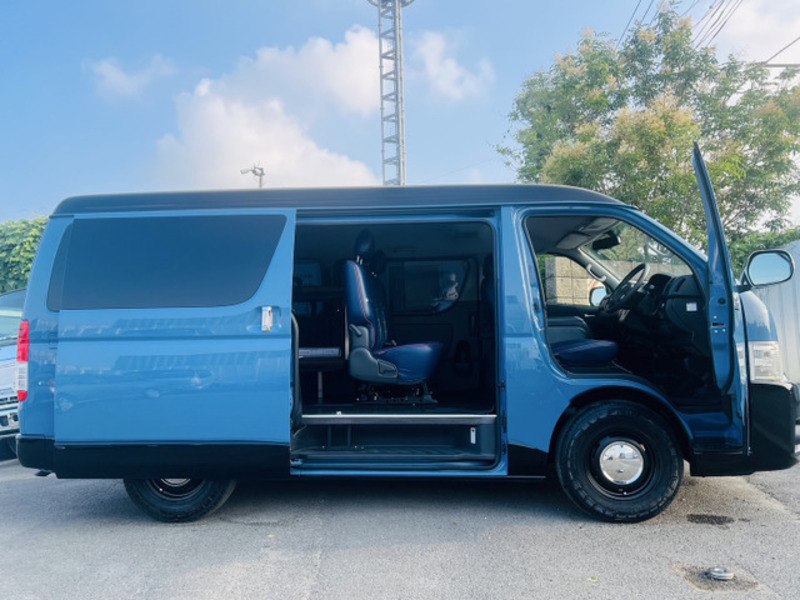 HIACE VAN