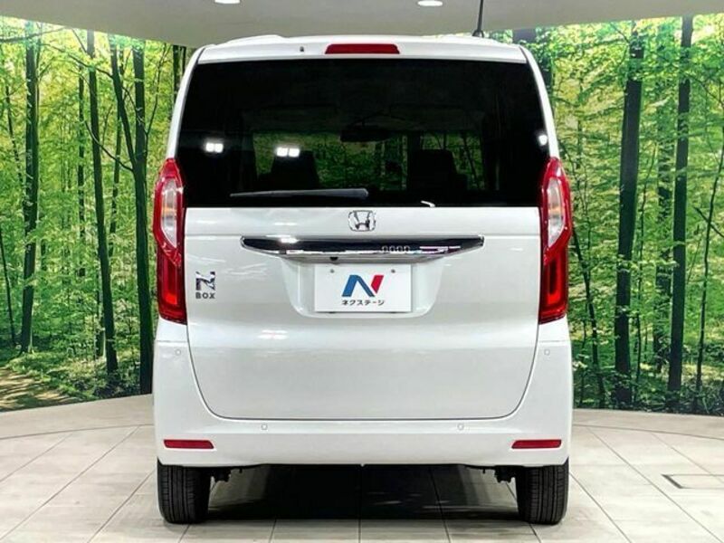 N BOX