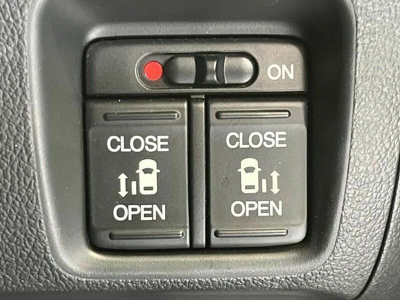 N BOX