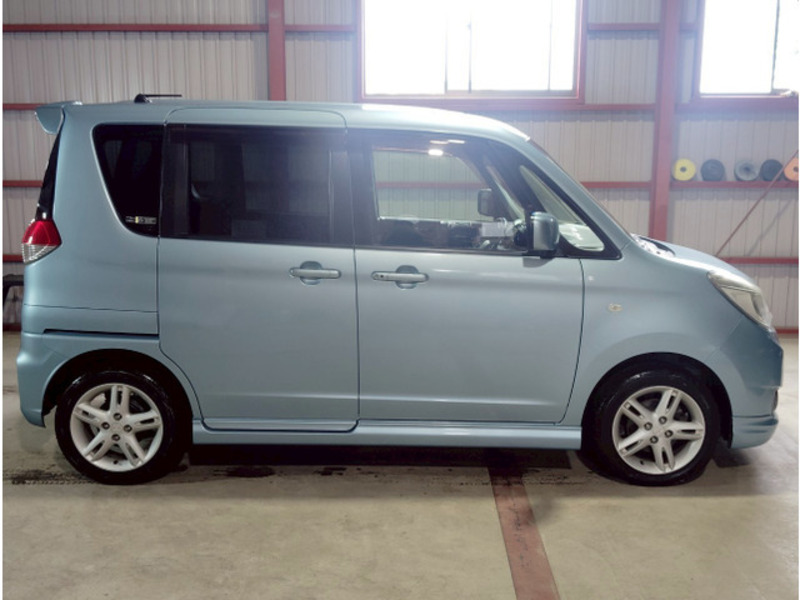 DELICA D2