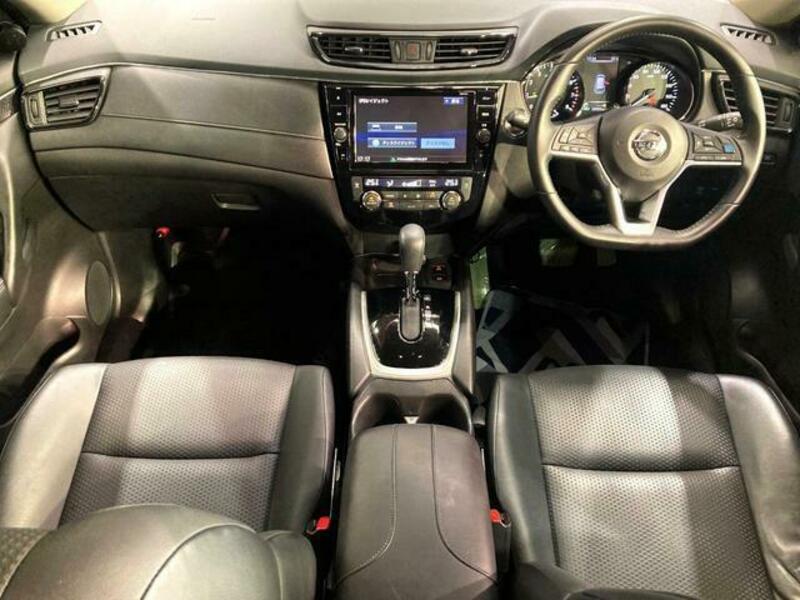 X-TRAIL