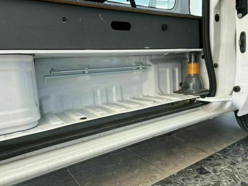 NV350 CARAVAN