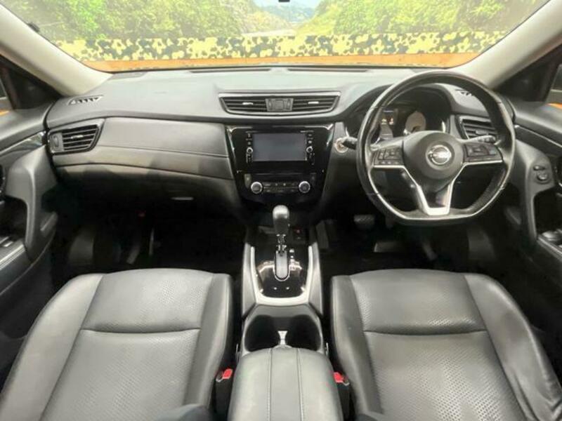 X-TRAIL