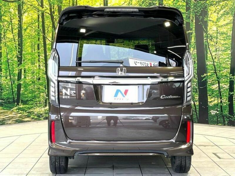 N BOX CUSTOM
