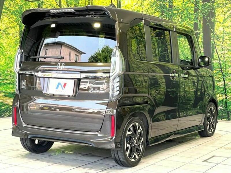 N BOX CUSTOM