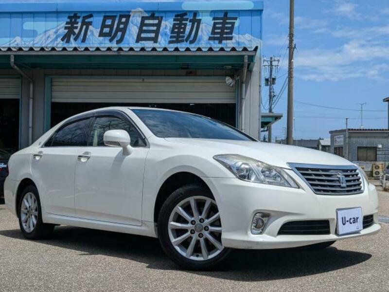 TOYOTA CROWN
