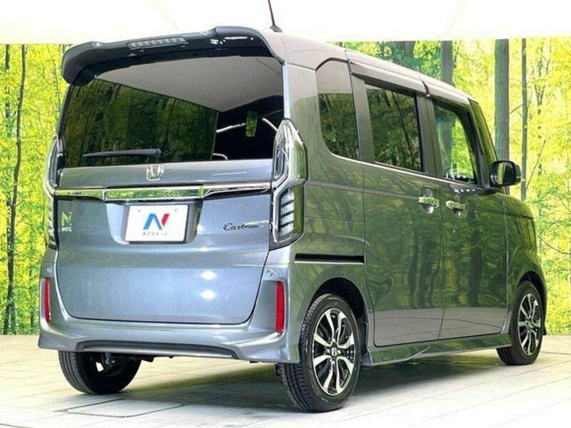 N BOX CUSTOM