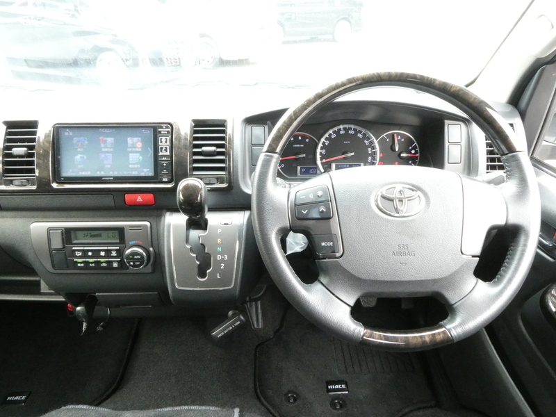 HIACE VAN